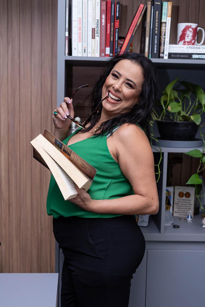 Amanda Cabral em sessão de auditoria tributária em Minas Gerais